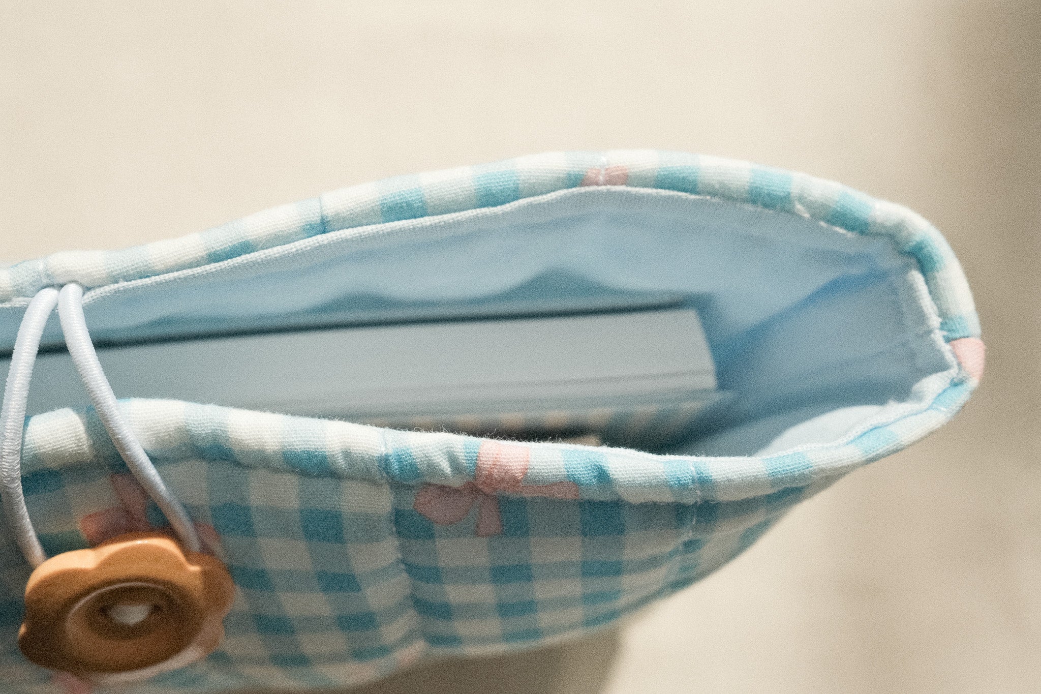 Sunday Picnic Book Sleeve