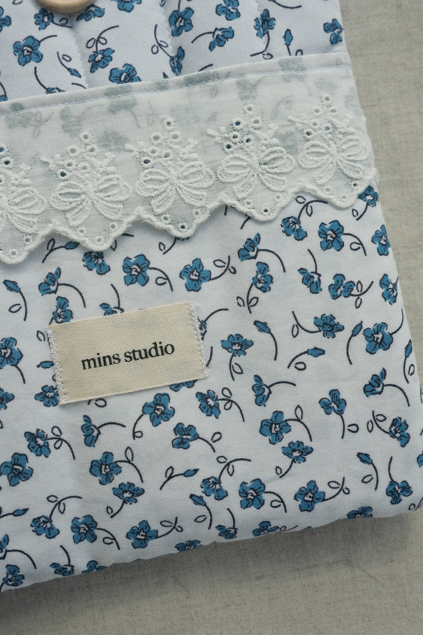 Bloom Book Sleeve - 02